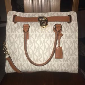 Michael Kors Large Hamilton. Excellent condition.
